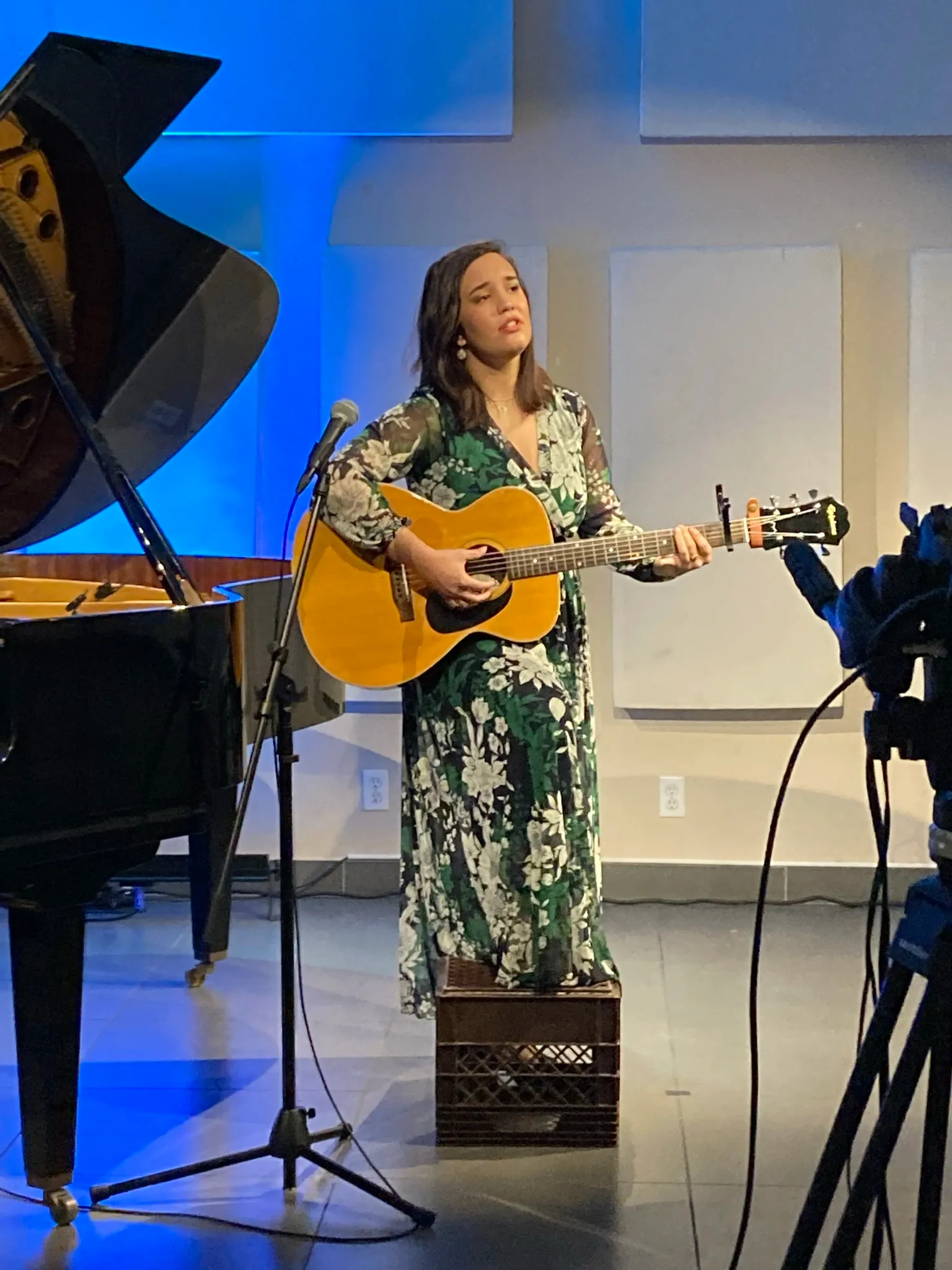 Catherine performed live on WDNA 88.9 FM during the FIU Music Hour, representing alumni of the FIU Vocal Performance program. She sang her original song Dear Moon with guitar.